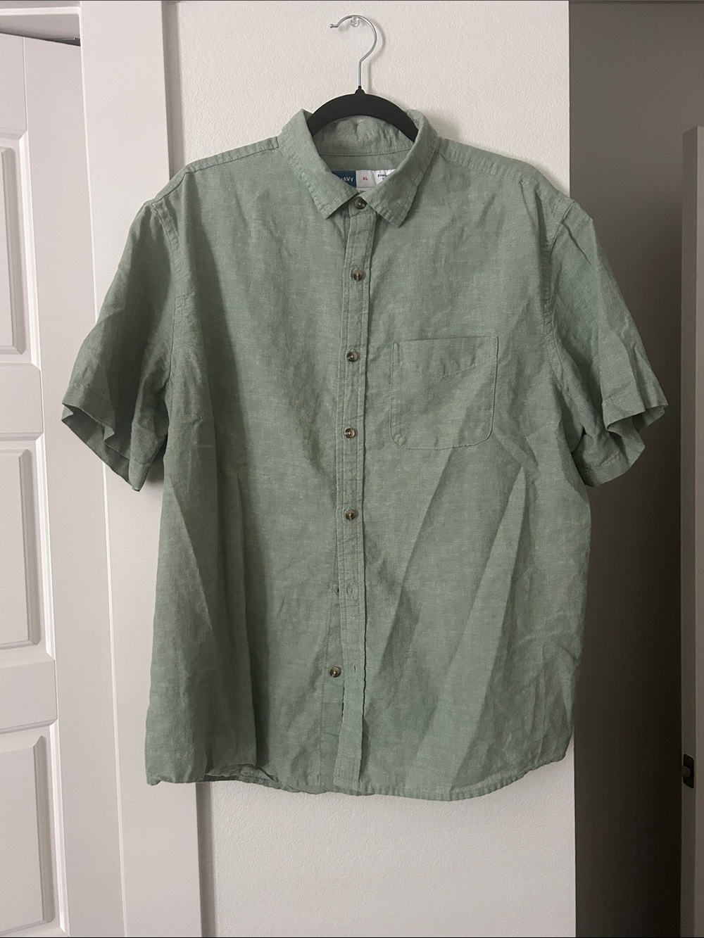 Old Navy Light Sage Green Short-Sleeve Button-Down Shirt